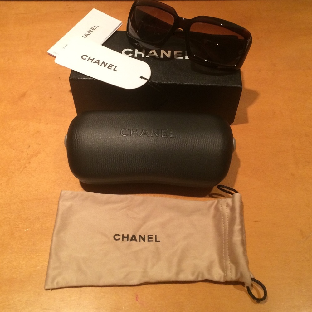 Authentic Chanel Mother of Pearl Sunglasses 5076H